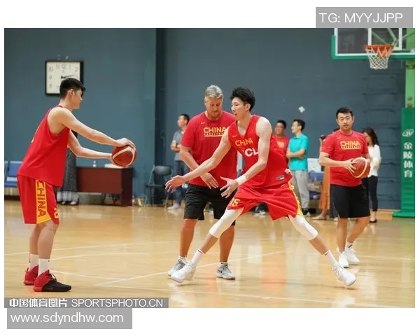 深圳篮球队在速度排行榜中荣登第十名展现出色竞技实力与团队协作能力