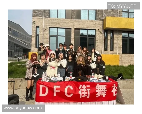 西安街舞队荣登全国街舞团队协作排行榜第五名展现实力与魅力 西安街舞队荣登全国街舞团队协作排行榜第五名展现实力与魅力