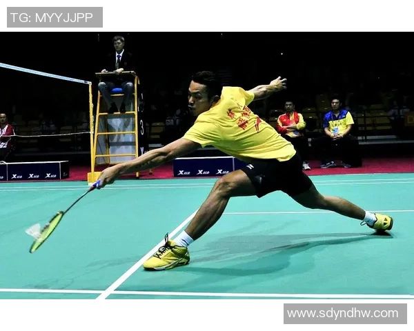 重庆羽毛球队中路突破打法的深度分析与战术解读 重庆羽毛球队中路突破打法的深度分析与战术解读